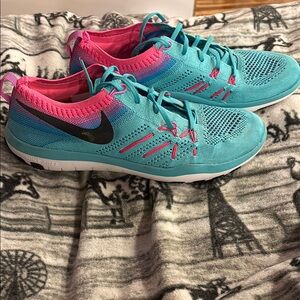 Nike Focus Flyknit Athletic Shoes with Breathable Design Good Condition